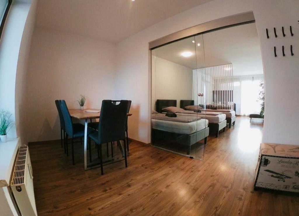 Aspern Nationalpark Apartment Vienna Luaran gambar